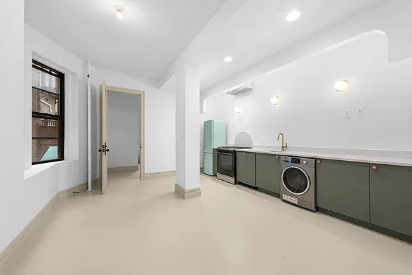 Rented by Douglas Elliman | media 27