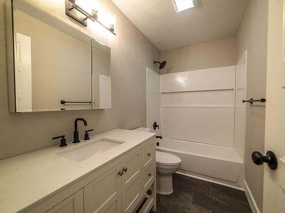 5th image of 269 S Montgomery St W #3