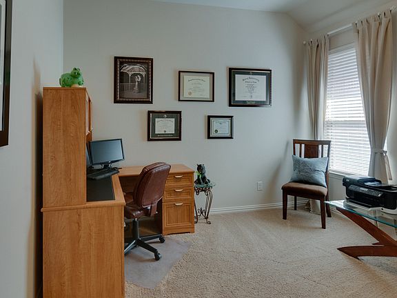 3rd image of 6813 Wren Ln