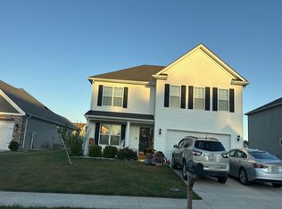 1419 Hunters Crossing Cir, Huntingburg, IN 47542