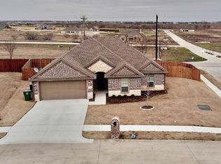 4101 Windmill Dr, Sanger, TX 76266