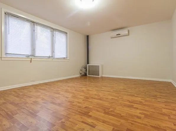 282 Neptune Ave, Jersey City, NJ 07305