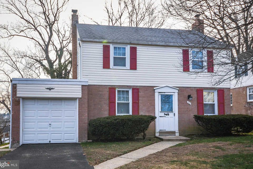 1st image of 402 Forest Hills Ave