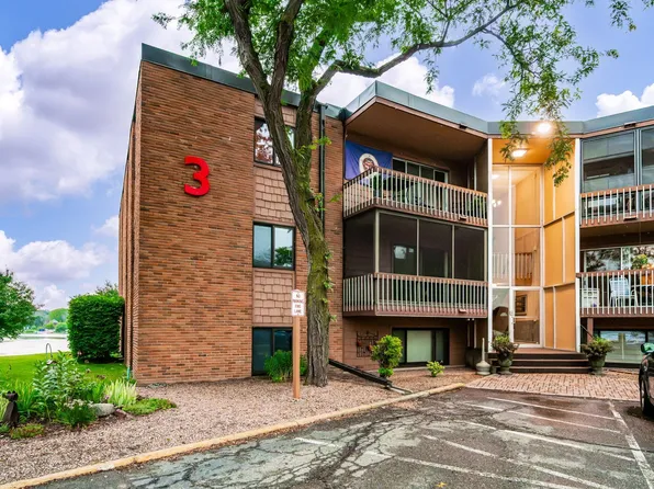 5400 Three Points Blvd APT 326, Mound, MN 55364