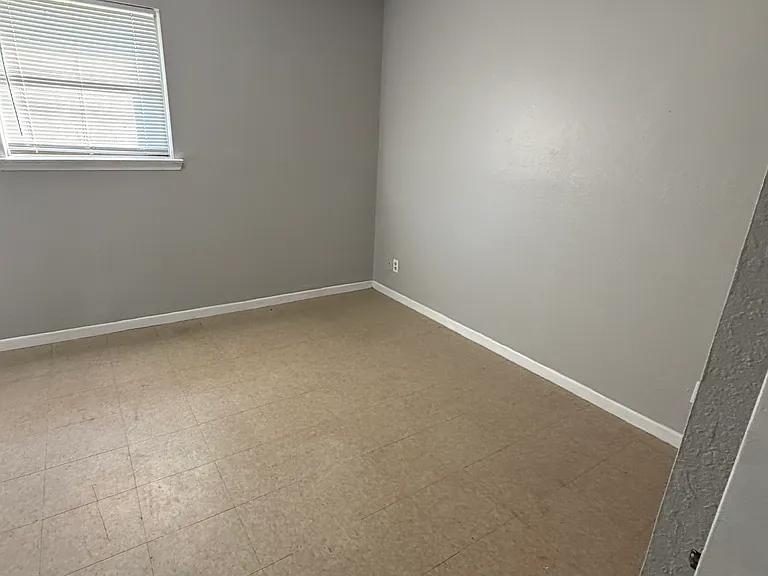 2406 Valley Forge Ave #A — Photo 4