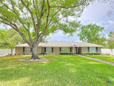 2101 Meadow Ln, El Campo, TX, 77437