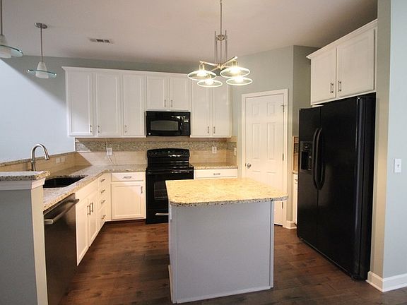 5th image of 7814 Kemberton Dr W