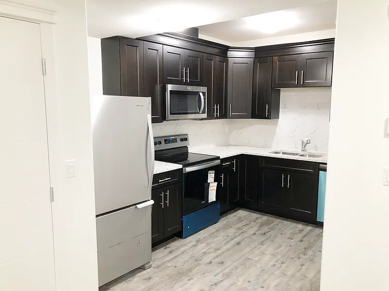 231 McArthur Cres — Photo 16