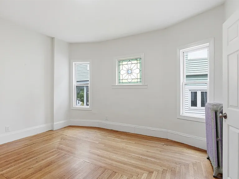 121 Glendale St #1 — Photo 22