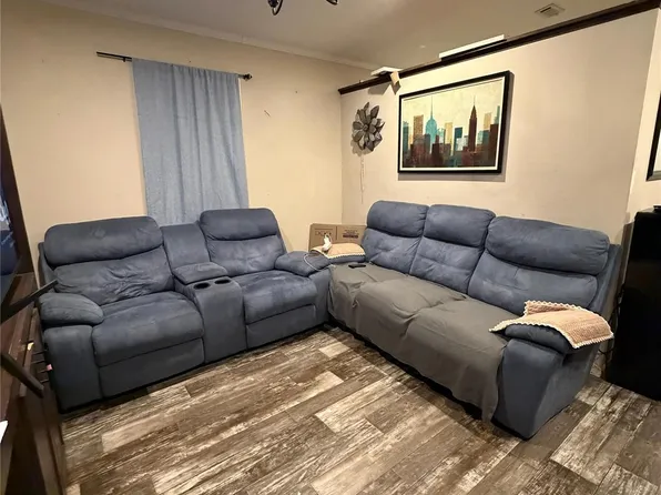 401 Road 51022, Cleveland, TX 77327