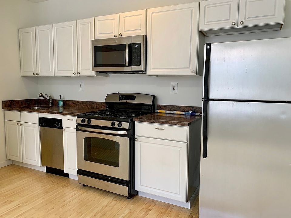 2nd image of 651 W 188th St APT 6K