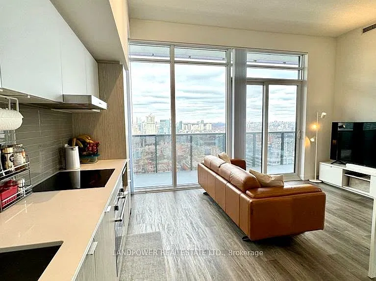 Sugar Wharf Condos — Photo 3