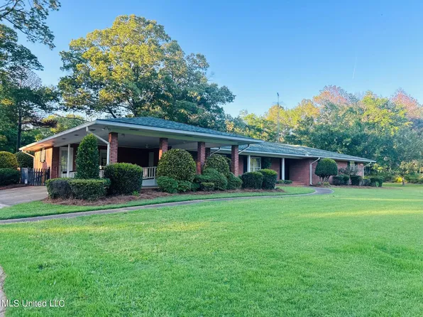 1206 Highway 16 E, Philadelphia, MS 39051