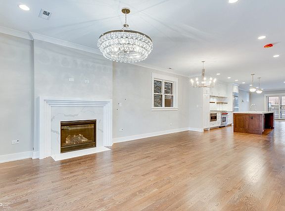 2nd image of 1433 W Henderson St #1