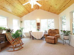 203 Summit St, Center Point, IA 52213