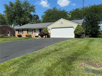 2202 N Kathy Ln, Genoa, OH, 43430