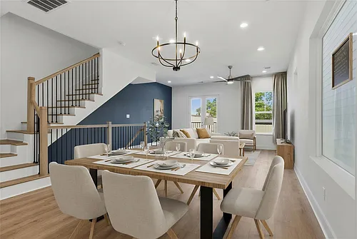 2806 Versailles Oak Ln Photo 1