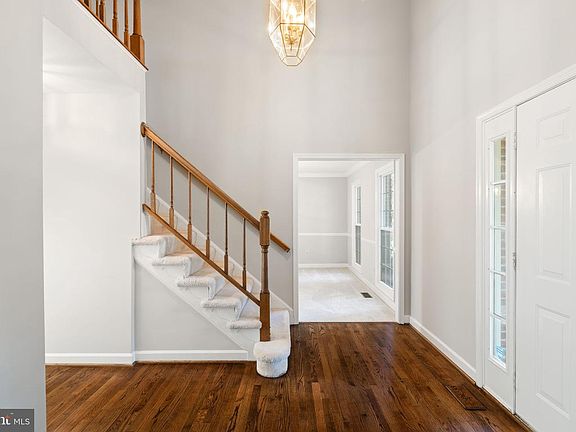 2nd image of 15153 Stillfield Pl
