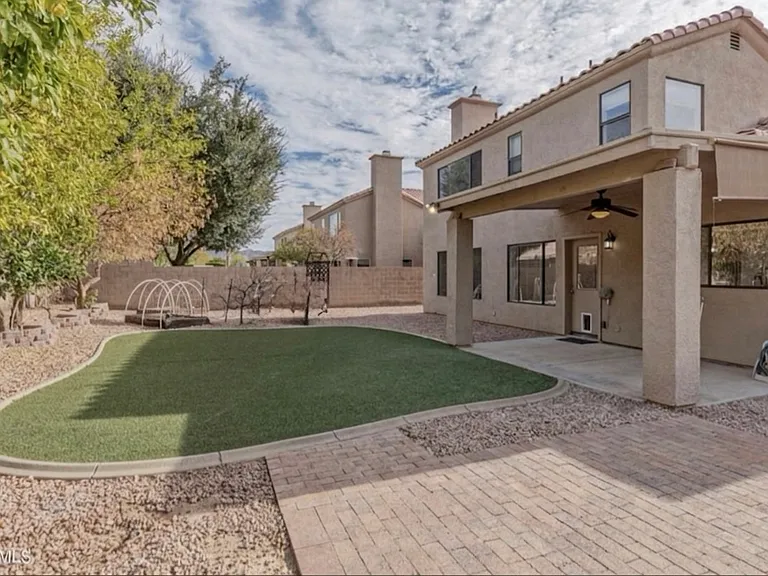 9032 E Karen Dr — Photo 23