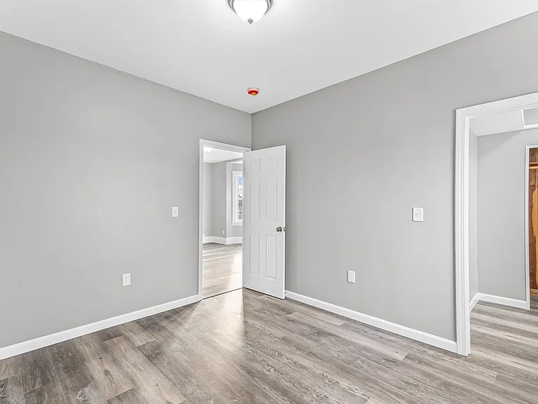 712 Eastern Ave #2 — Photo 11
