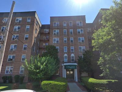 8455 Daniels St, Briarwood, NY, 11435