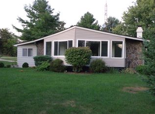 334 Nottingham Dr, Brooklyn, MI 49230