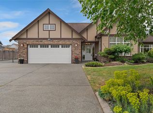 2185 Forest Grove Dr, Campbell River, BC V9W6H9