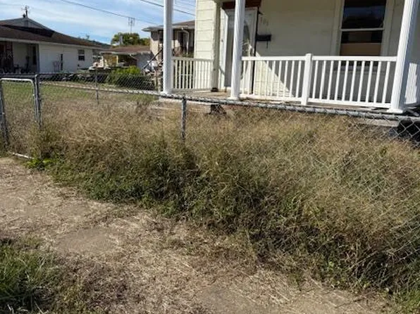 101 N 1st Ave, Paden City, WV 26159