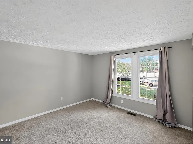 3079 Dorsey Ct — Photo 15