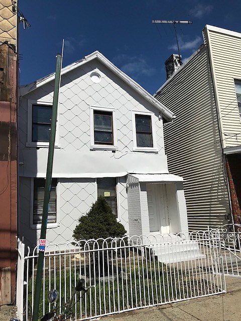 2nd image of 4103 Palisade Ave
