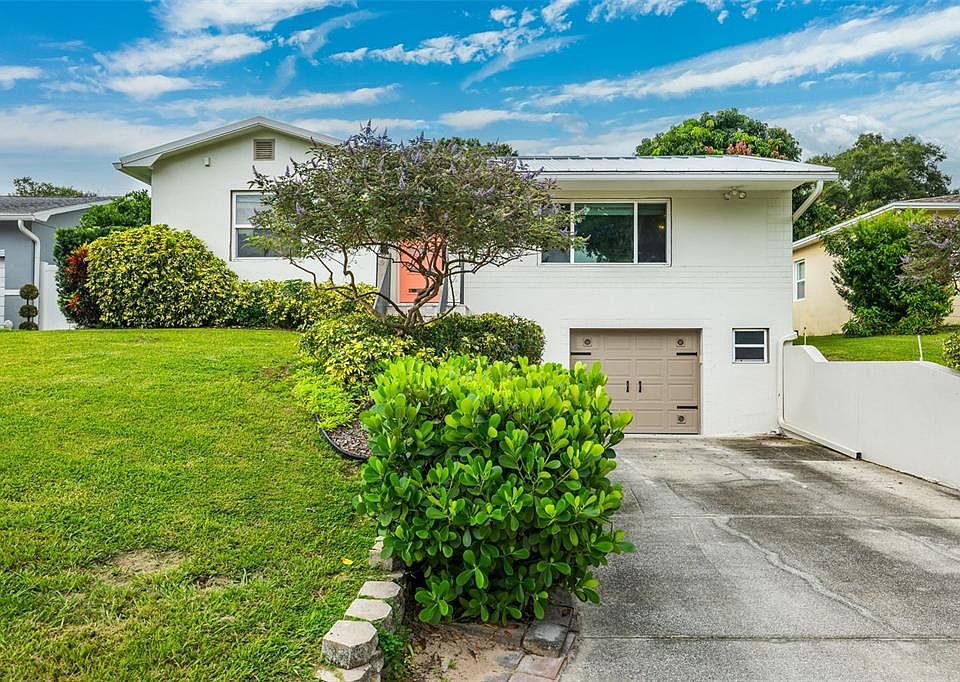 1st image of 1300 46TH AVENUE N