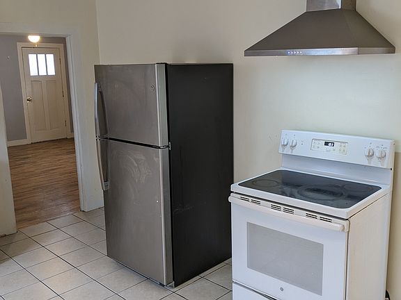2nd image of 923 McReynolds Ave NW #2