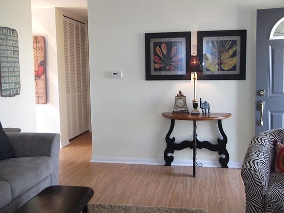 3rd image of 2297 Patricia Dr