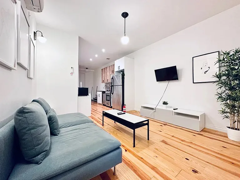 235 Himrod St #2L-437 — Photo 4