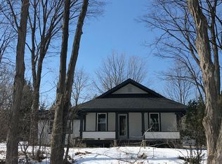 7377 Center Rd, Traverse City, MI 49686