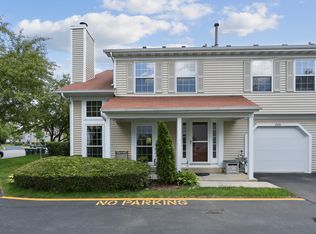 209 Ivy Ct, Streamwood, IL