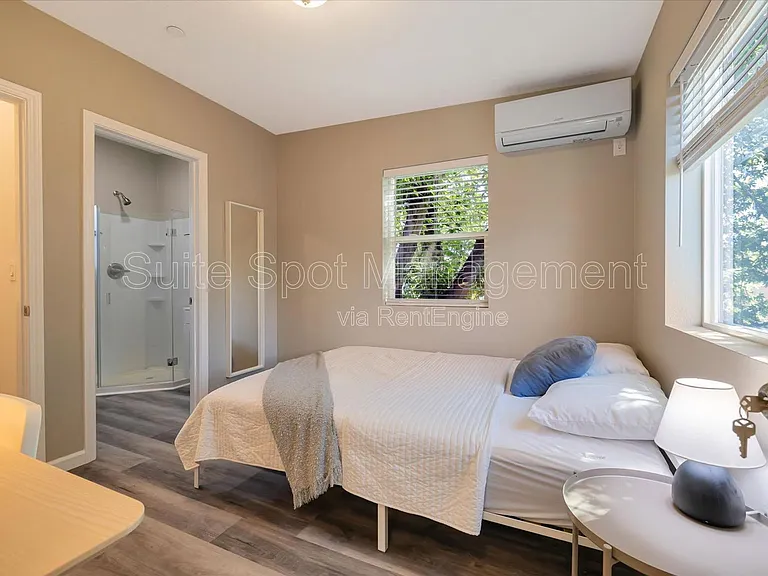 160 Harrison Ave #D3 — Photo 10