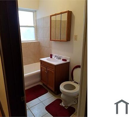3rd image of 1642 W 82nd St #2