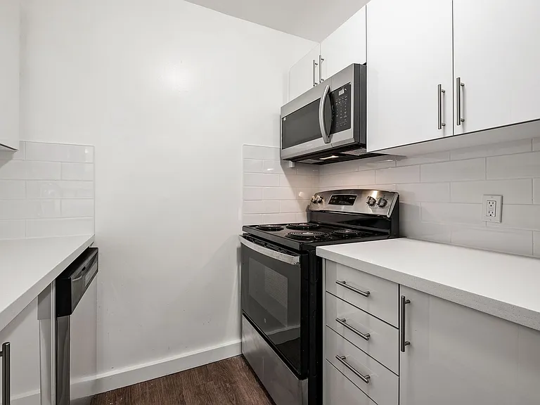 80 Guestville Ave — Photo 10