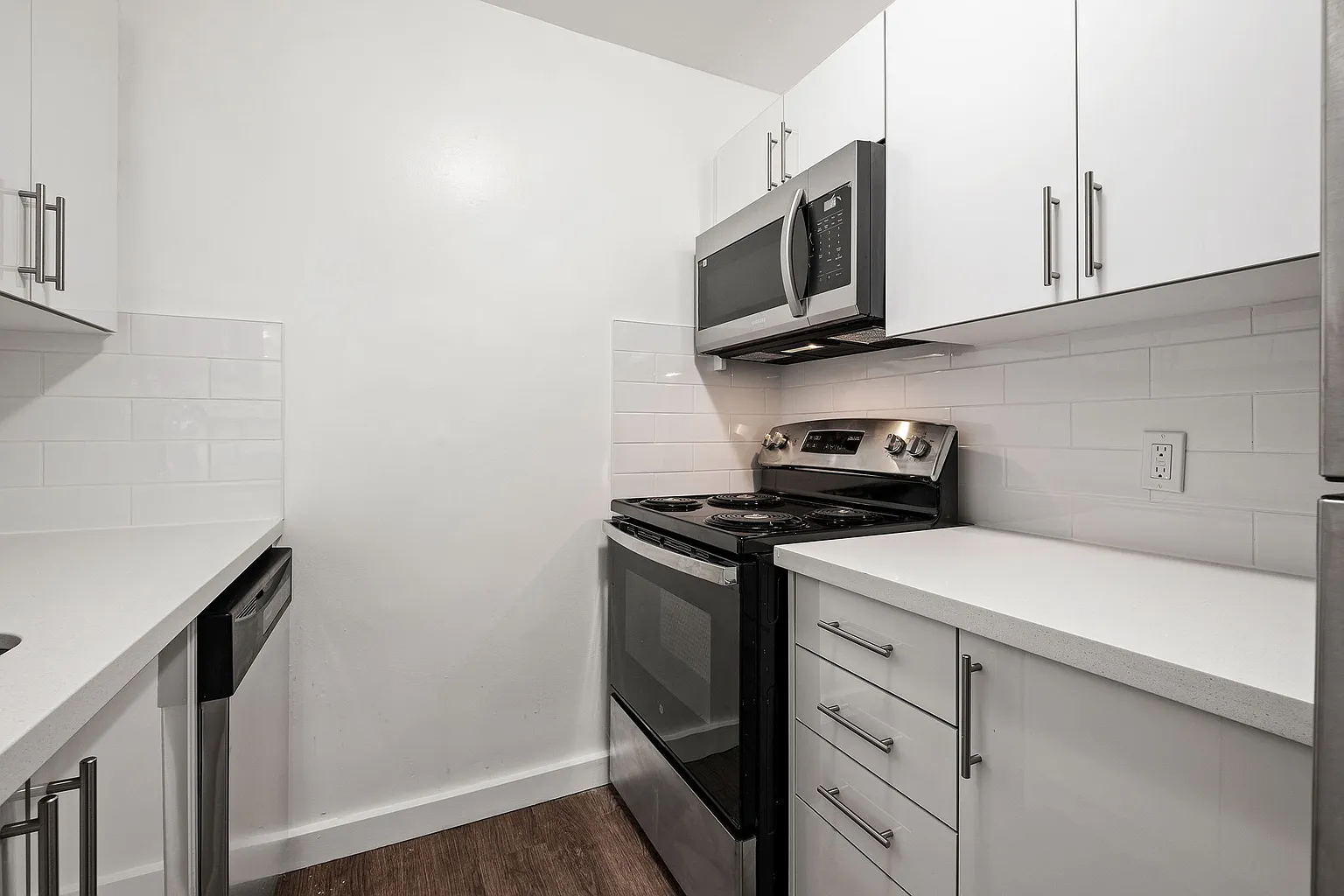 80 Guestville Ave #1038653 photo 1