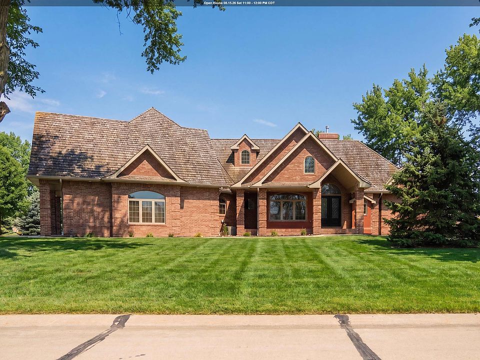 1st image of 942 Spyglass Cir