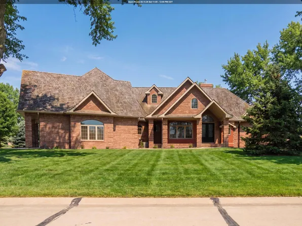942 Spyglass Cir, Dakota Dunes, SD 57049
