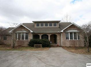 604 Broadview Dr, Sevierville, TN 37862