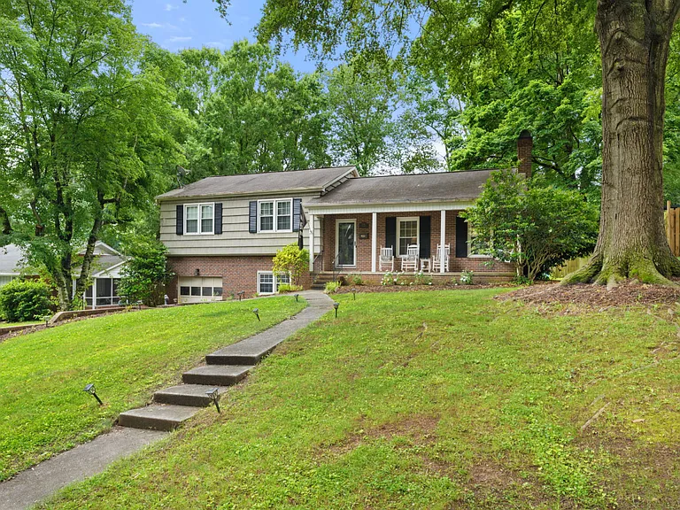2786 Birchwood Dr — Photo 4