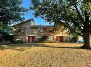 3065 W Sycamore Cir, Euless, TX 76040