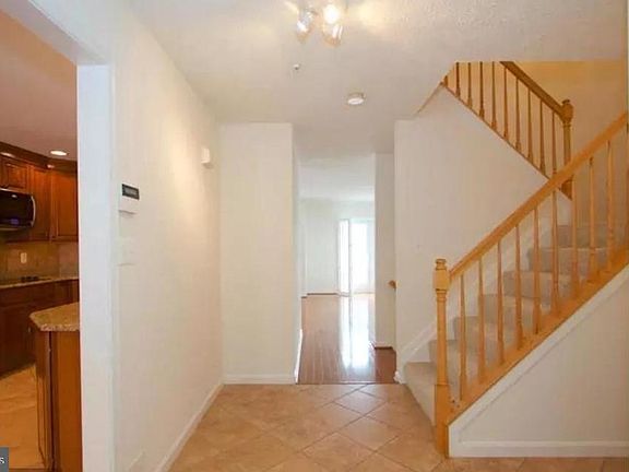 3rd image of 2058 Brandy Dr