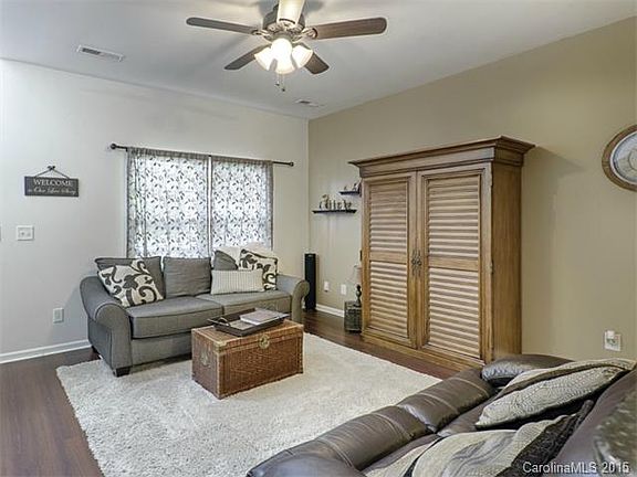3rd image of 15710 Lakepoint Forest Dr