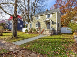 42 Buena Vista Rd, Fairfield, CT 06825