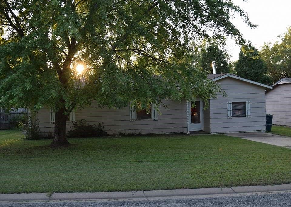 1st image of 1820 N C St
