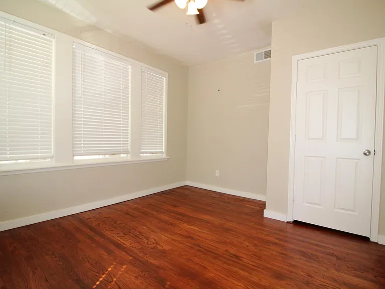 2309 Wesley St #D — Photo 10